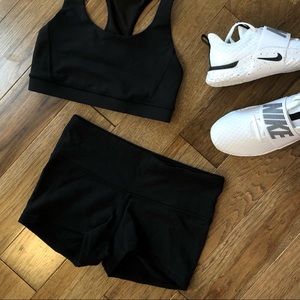 Lululemon 2” yoga short